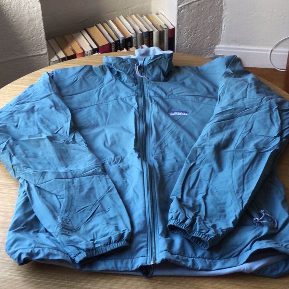 Men’s Patagonia Outdoor Jacket. Size M.  Lined.  Stone Blue. Like new.